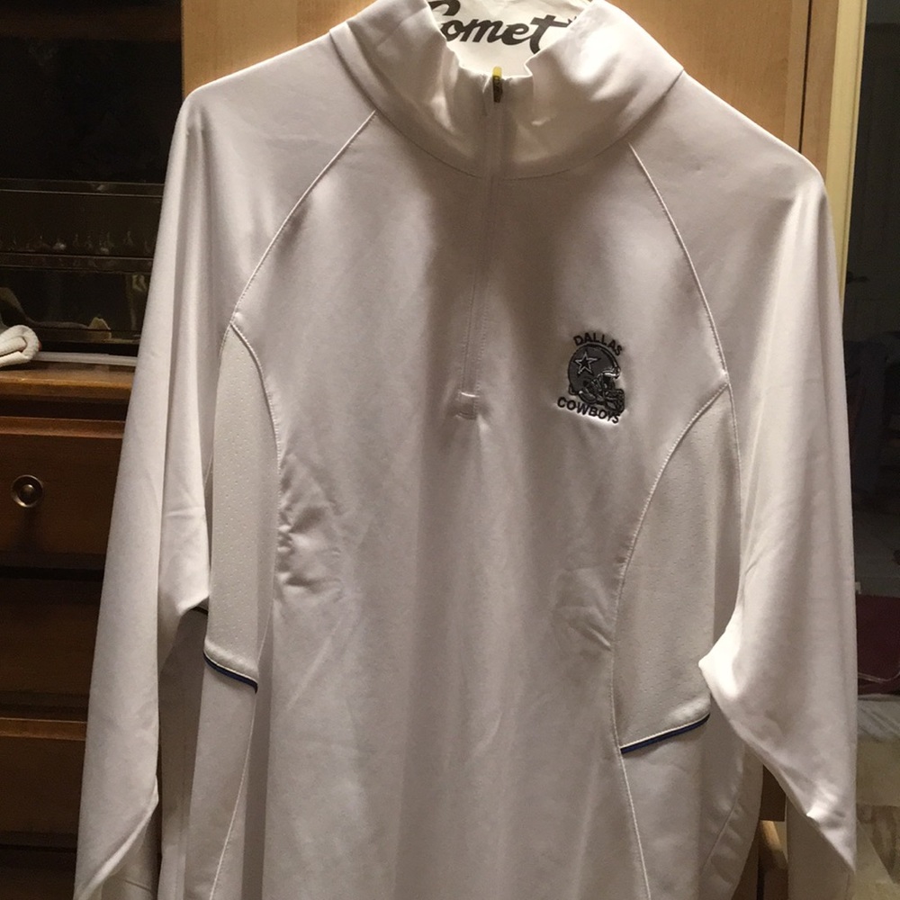 Dallas Cowboy Dry Fit Golf pullover.